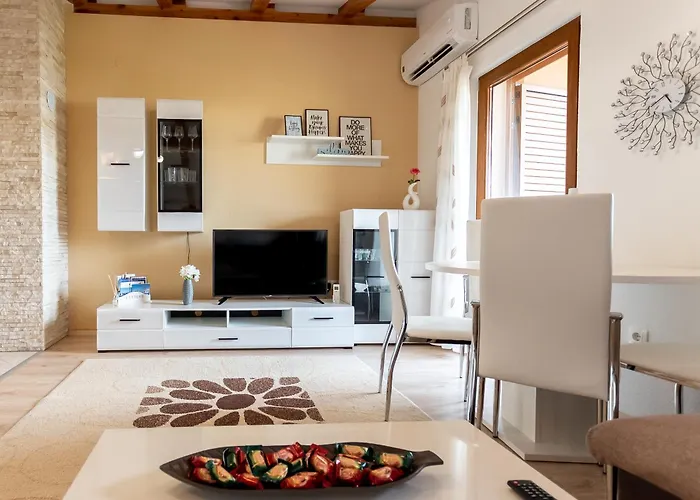 Apartament Eden In Peaceful Area Near Center Poreč